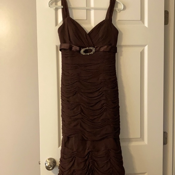 Brown CM Couture Gown Fitted size 4 - Picture 1 of 8